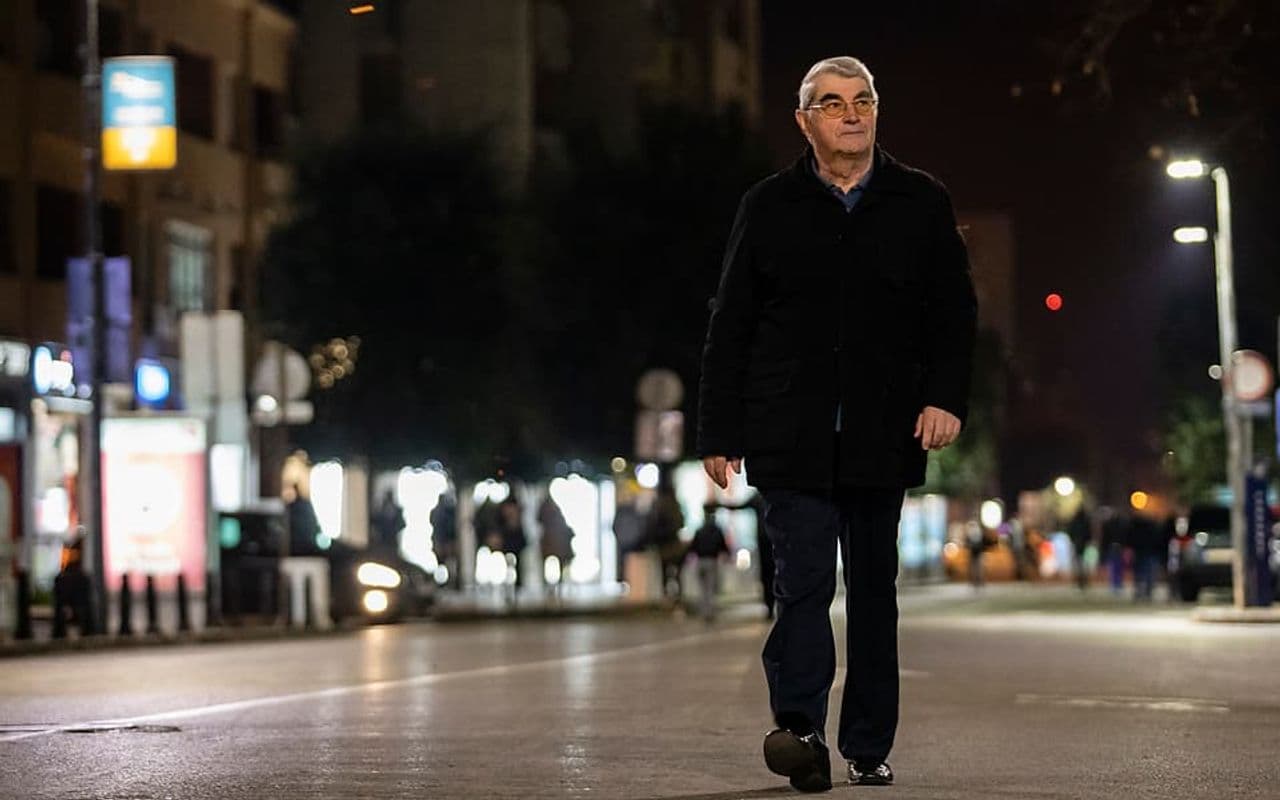 Vladino pozorište apsurda