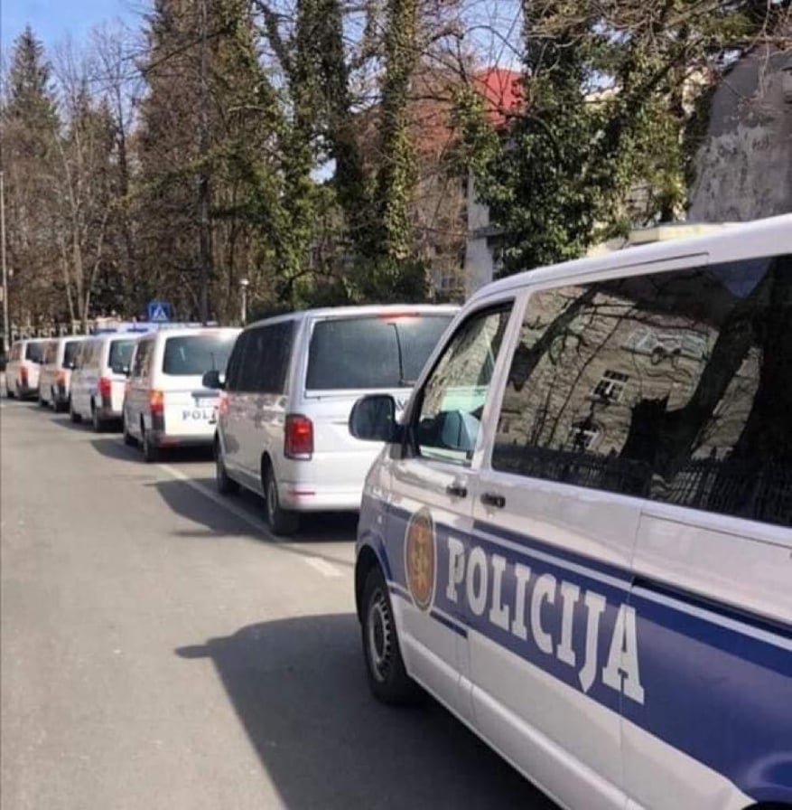 Pojačano prisustvo policije na Cetinju (FOTO)