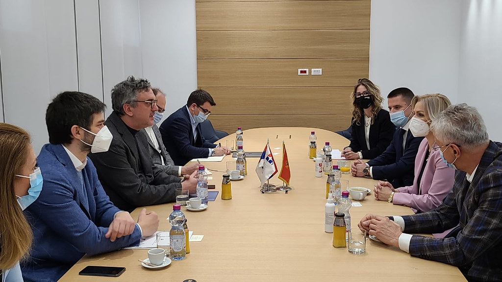 Borovinić Bojović i Čadež: Prisustvo koronavirusa je realnost, u kojoj zdravlje i ekonomija moraju pronalaziti zajednička rješenja