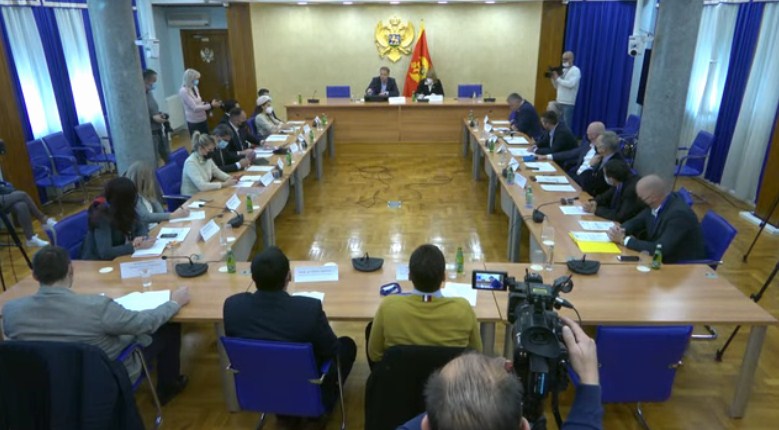 Čirgić: Ministarstvo priprema teren za gašenje FCJK; Koprivica: Država morala da uspori isplate onima koji nijesu u okviru UCG