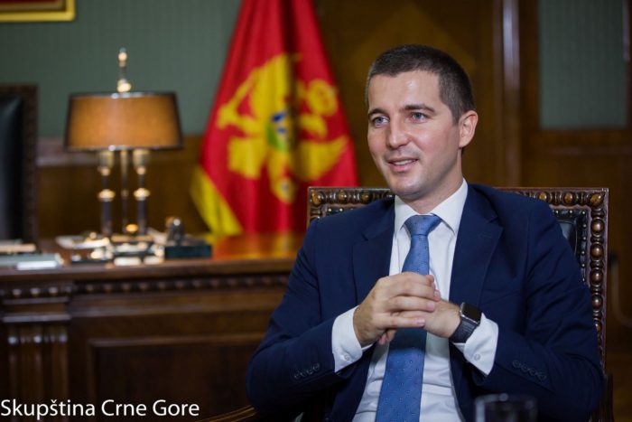 Bečić: Ostavka nije znak slabosti, niko ne smije biti iznad potrebe očuvanja volje naroda