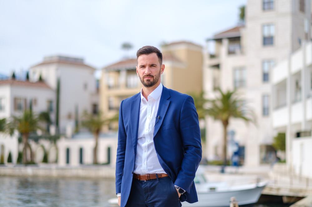 Đurović: Formirati Fond Opštine Tivat za brigu o socijalno ugroženim