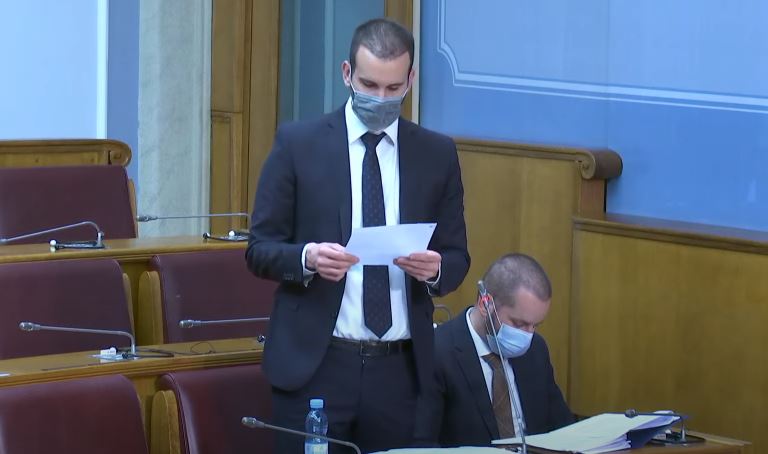 Mitrović: Potpisali su incijativu da vrate majkama stečeno pravo; Spajić: Od nas da tražite da za tri mjeseca riješimo sve probleme ovog svijeta