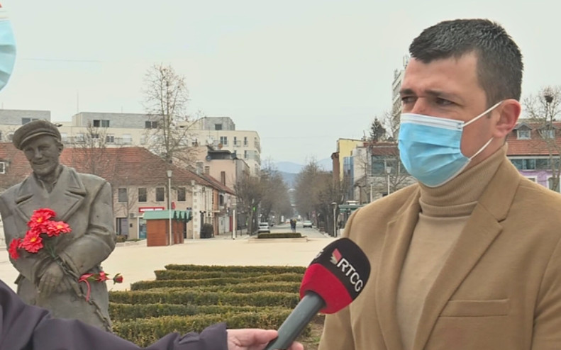 Nikšićani žive kao da korone nikad bilo nije