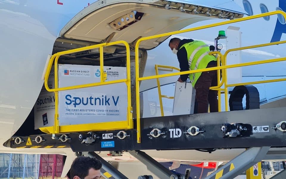 Stiglo još 5.000 doza vakcine Sputnjik V