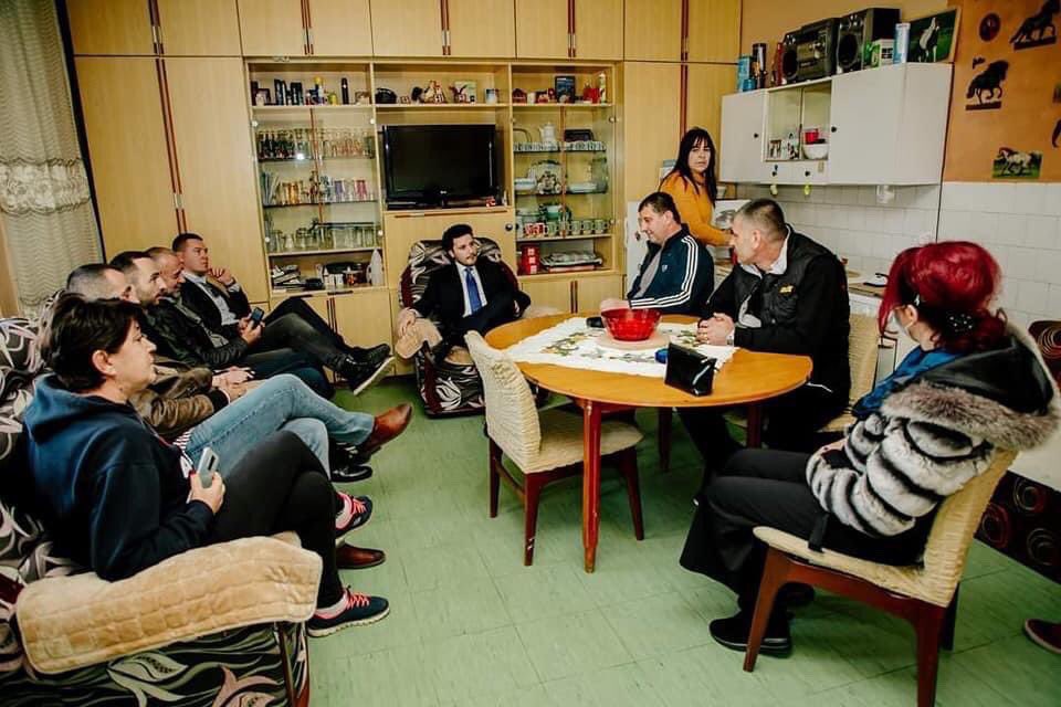 Zirojević: Za građane policija i vojska na ulicama, kako bi ih disciplinovala, za Vladu ne važe mjere…