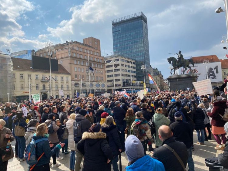 Protest protiv mjera u Hrvatskoj: Naše pravo da udahnemo vazduh, skinite maske