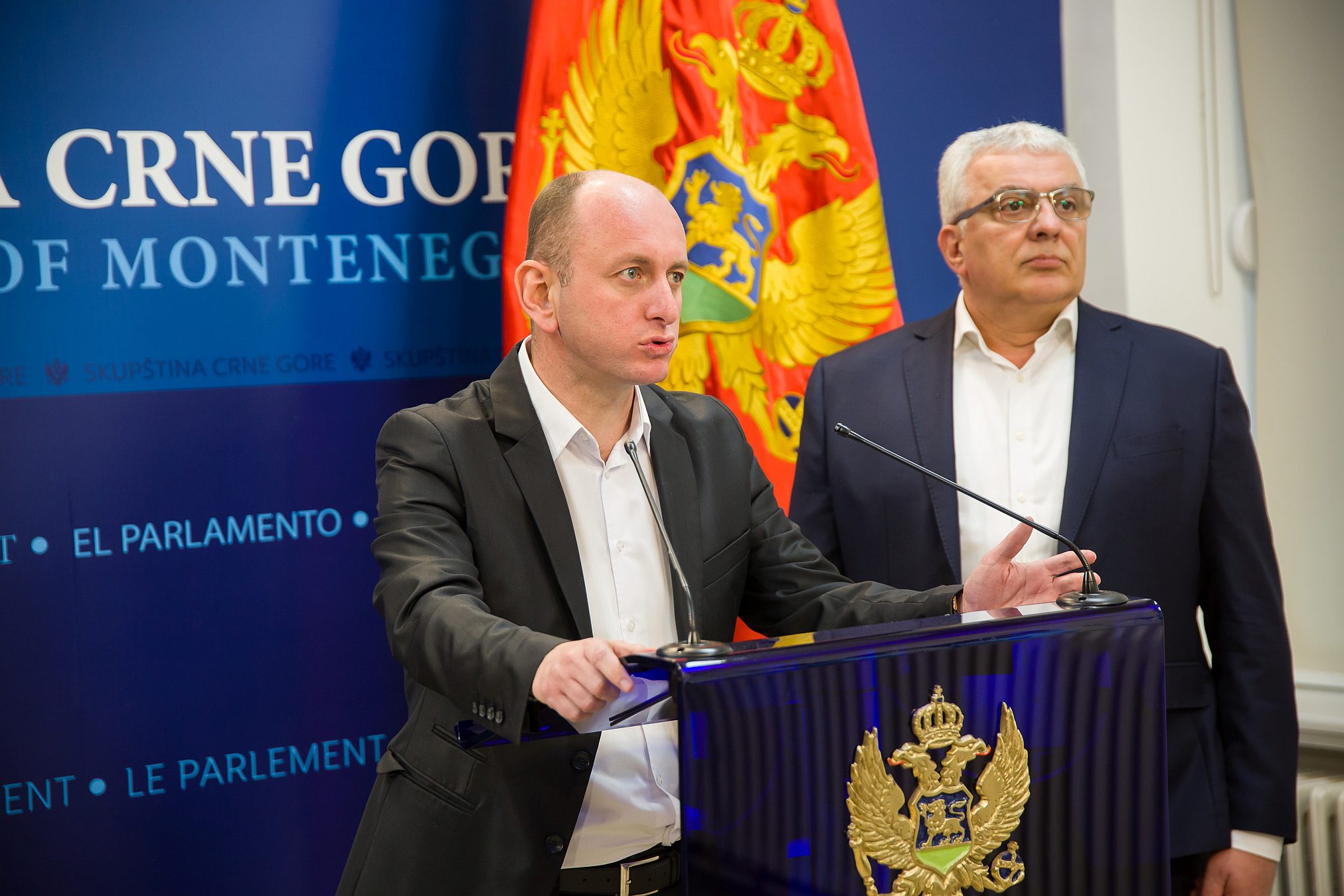Knežević: Ugrožena mi bezbjednost, tražiću dozvolu da nosim oružje, Bulatović nije otkrio prislušni uređaj u SDT