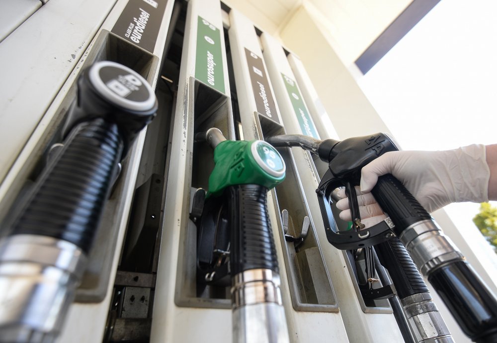 Vlast i opozicija neusaglašene o nižim akcizama na gorivo