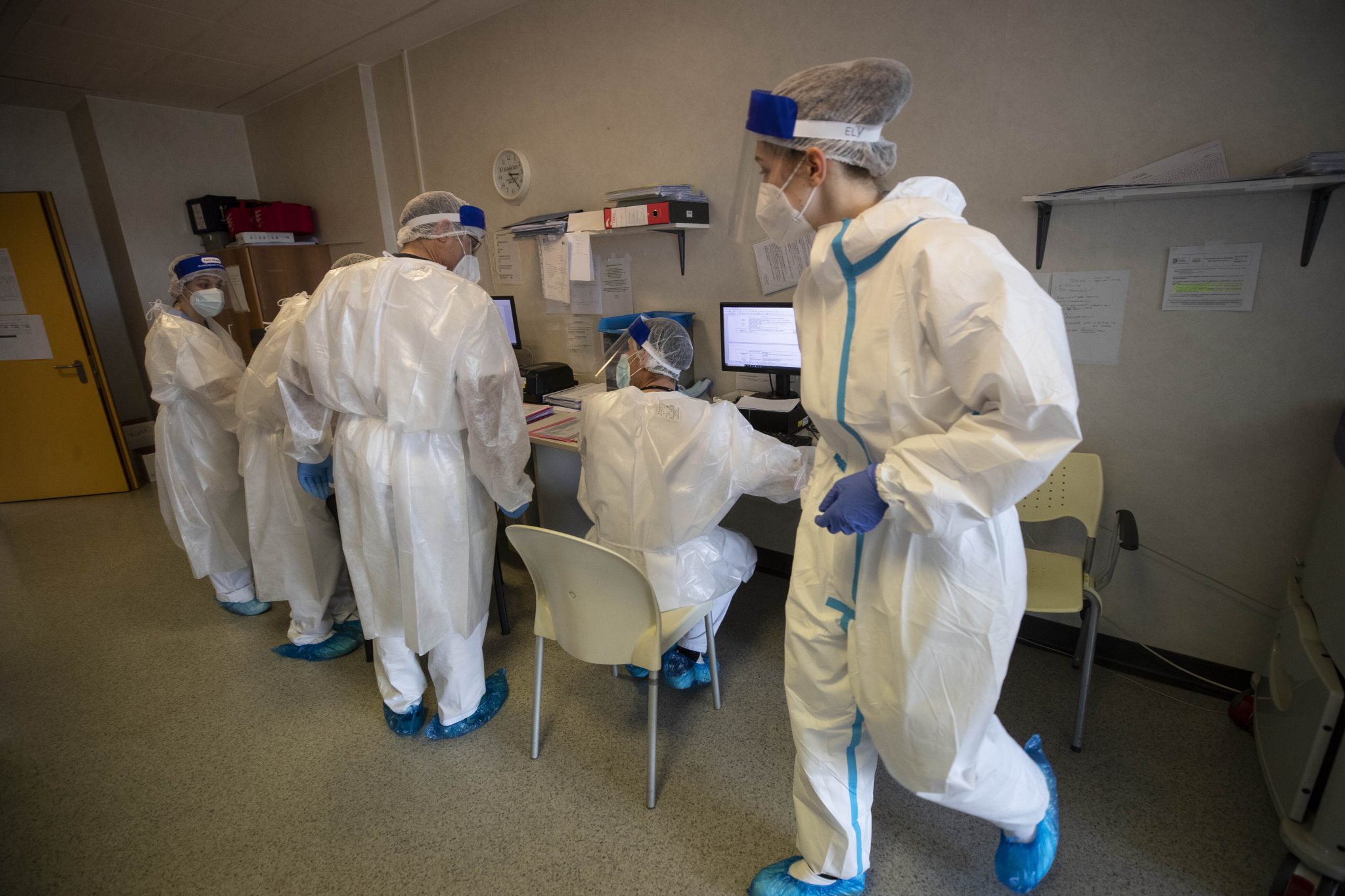 U Evropi od početka epidemije od kovida umrlo više od 900.000 ljudi