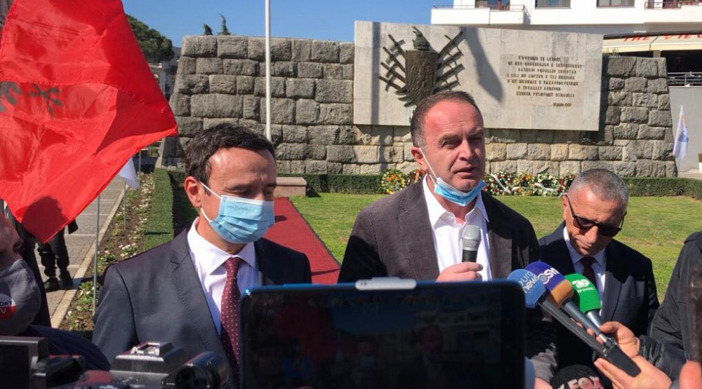 Đeljošaj na poziv Kurtija posjetio nacionalnu manifestaciju u Lježu