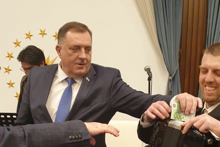 Ovako su Dodik i Erdogan novcem kitili muzičare u Ankari