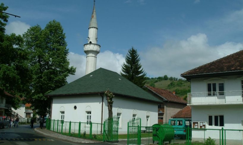 Medžlis IZ Bijelo Polje: Osumnjičeni za napad na Sadikovića su uzorni mladići, ne prejudicirati presudu osudama
