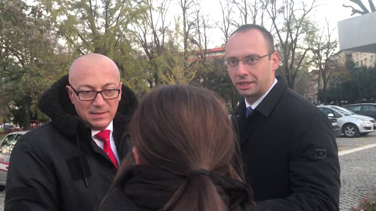 IZA KULISA: Vučić sve karte bacio na Nikšić, Rakić ,,patentirao“ grupni odlazak na glasanje
