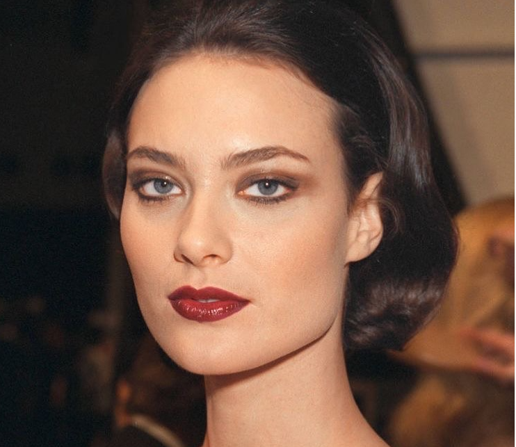 Ljepotica zlatne ere supermodela, vraća se na pistu u 48. godini, zbog bolesti bila prikovana za krevet