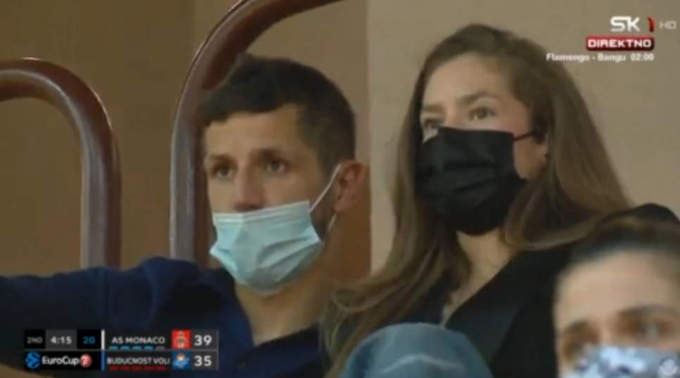FOTO: Jovetić sa tribine bodri Budućnost Voli