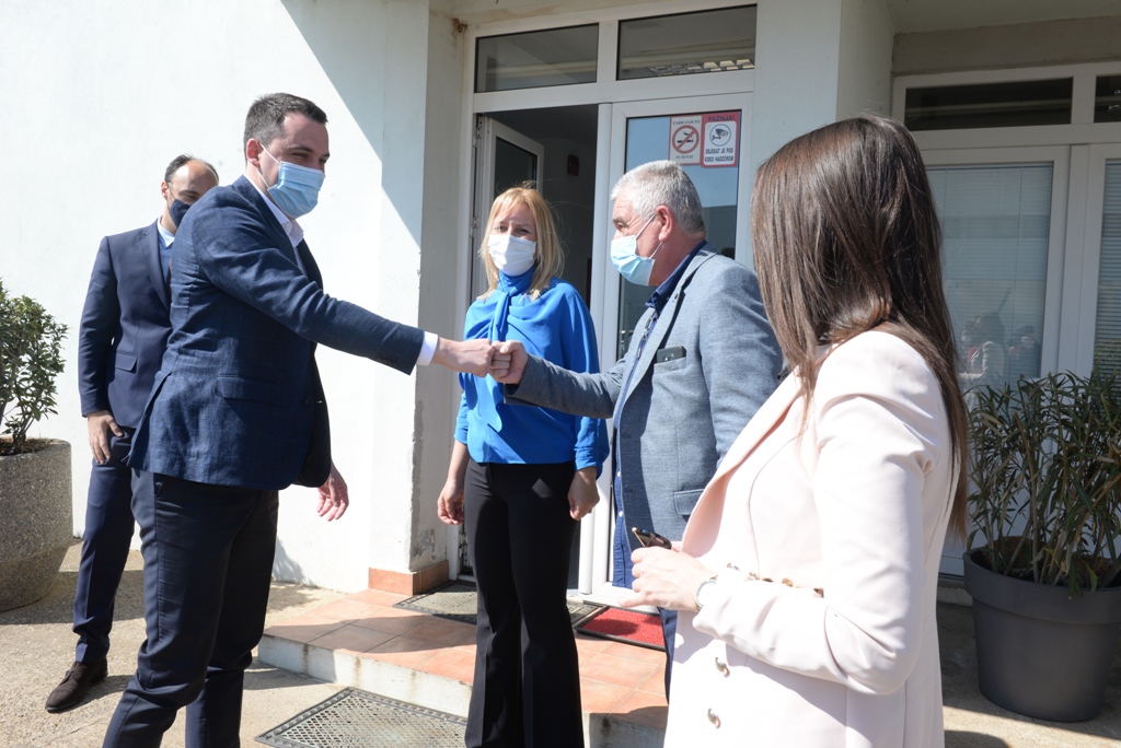 Nova oprema i veće plate za zaposlene u gradskom Zelenilu, Vuković: Najdublje poštovanje za veliki doprinos ljepšoj i zelenijoj Podgorici