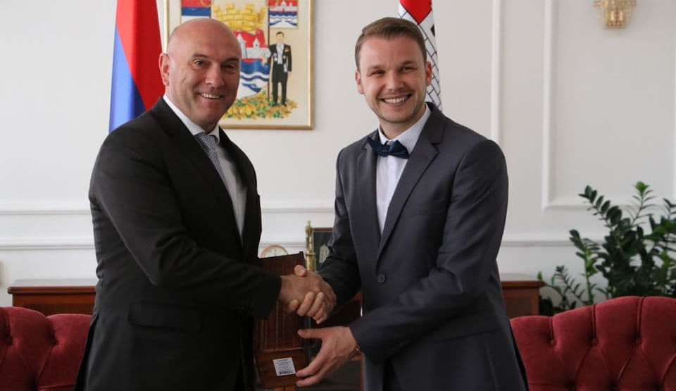 Carević Stanivukoviću: Vjerujem da će Vaša zabrana ulaska u Crnu Goru uskoro biti van snage