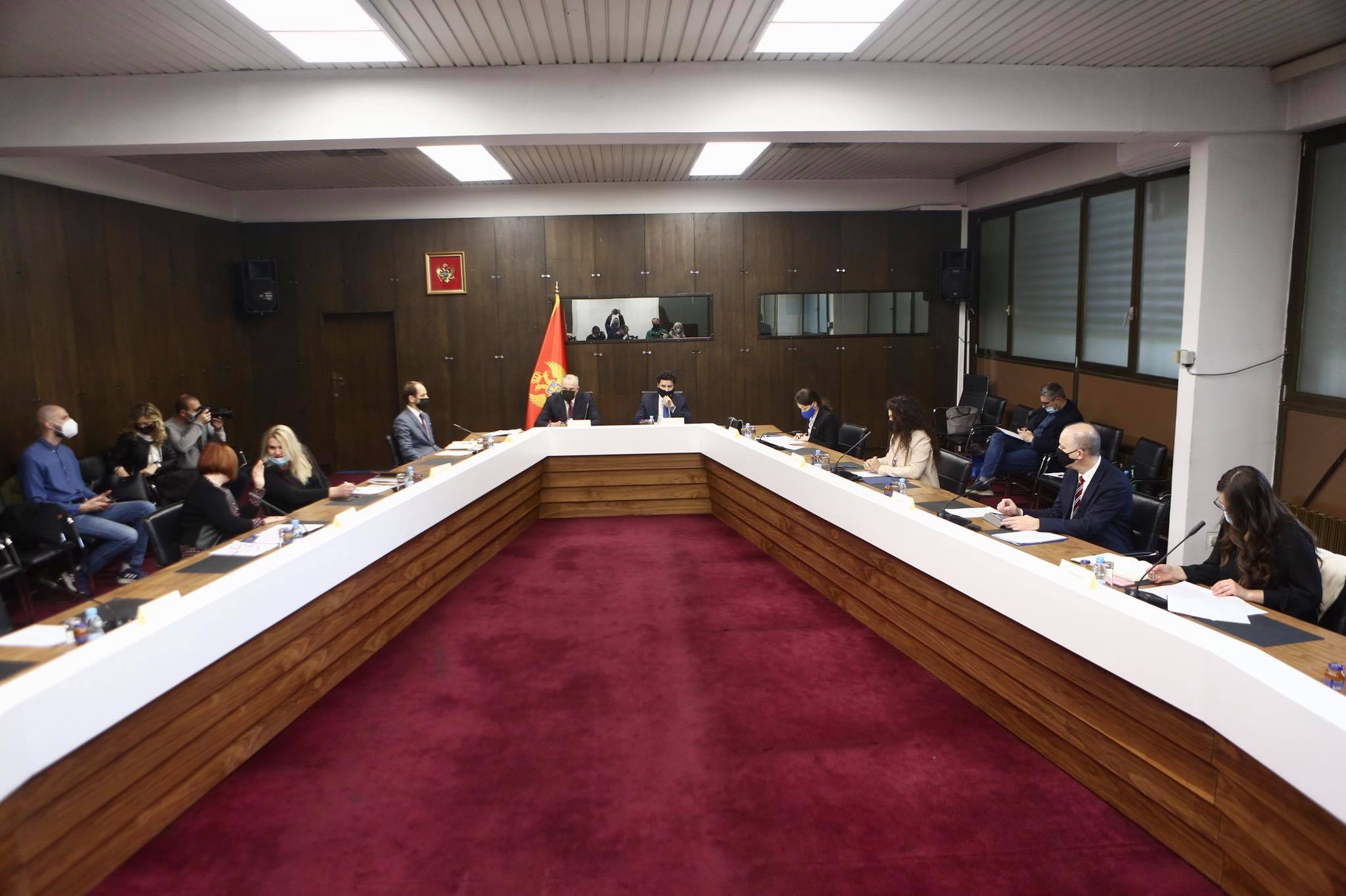 HRA: Održati javnu raspravu o nacrtu zakona o državnom tužilaštvu u skladu sa propisima