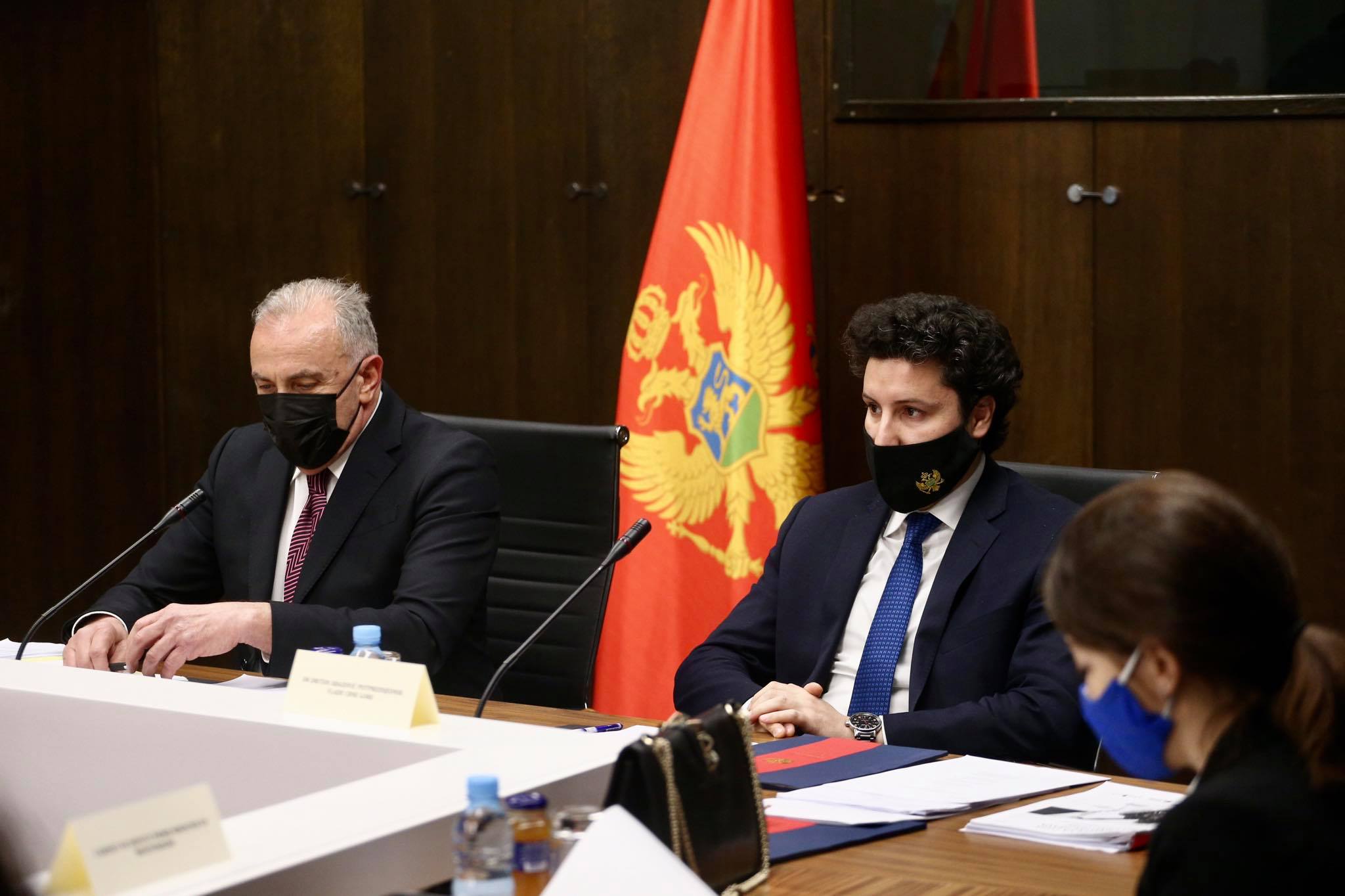 (FOTO) Stanković: Rješenja neprihvatljiva i neustavna, Abazović: Akt nije usmjeren personalno protiv bilo koga