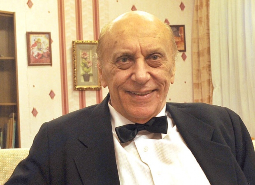 Izgubio bitku s koronom: Preminuo Predrag Živković Tozovac