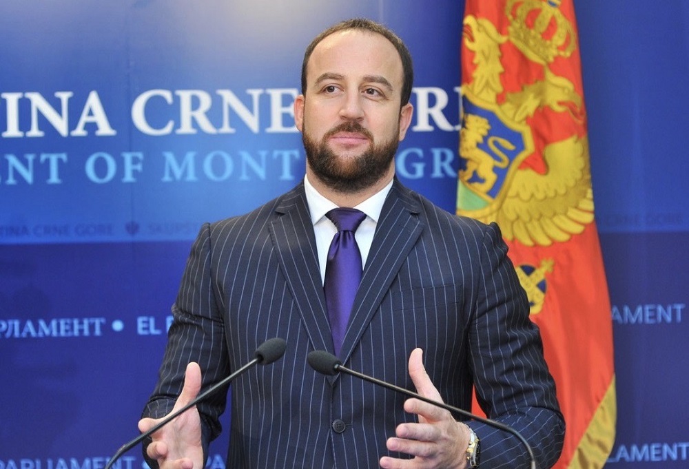Nikolić: Presedan nezapamćen u demokratskoj Evropi, ljudi koji su gonjeni od strane tužilaštva pokrenuli su antiustavne smjene u njemu