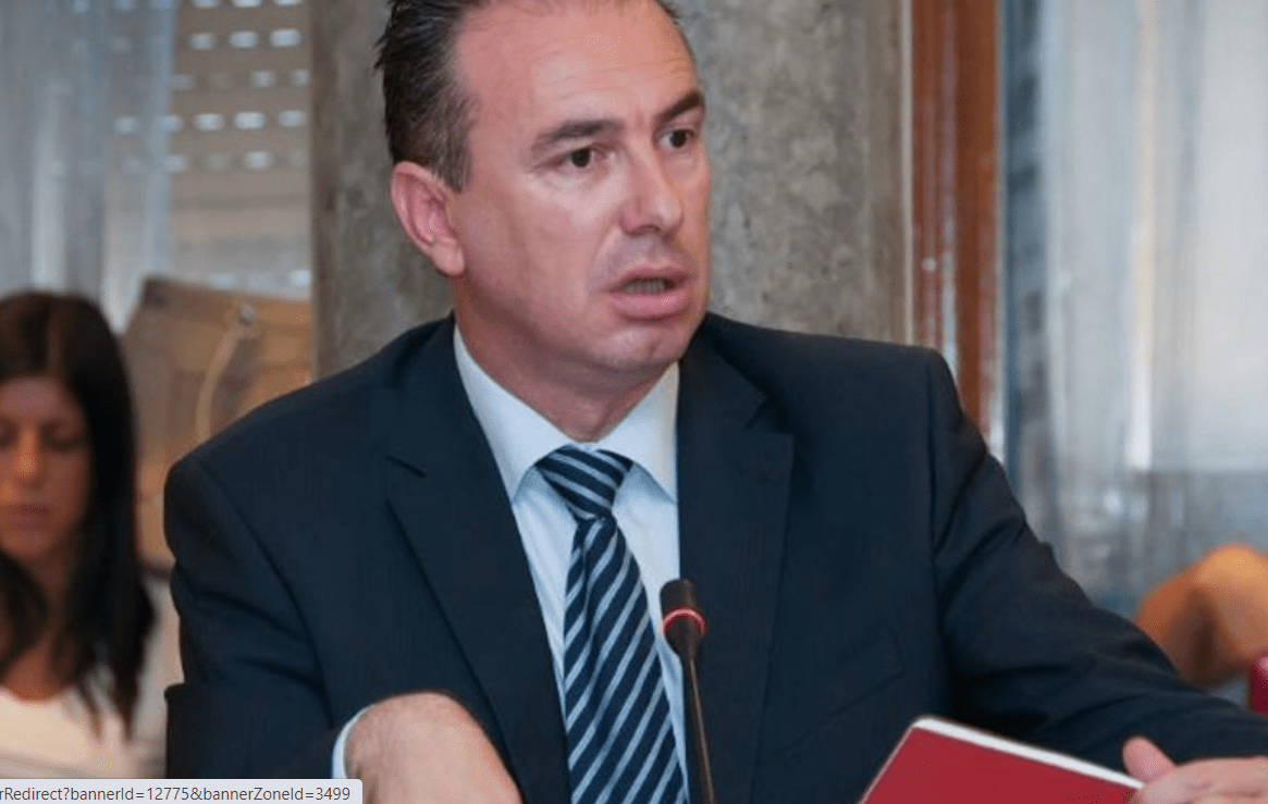 Đeka: Pokušaj Vlade da izbriše naše iseljenike