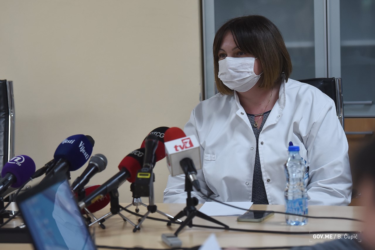 RADULOVIĆ: Za novac dat privatnim klinikama država je mogla da kupi magnetnu rezonancu