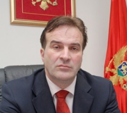 Marković: Zakonom se ne smije ulaziti u ustavnu materiju