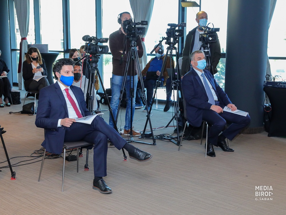 Abazović: Vakcinacija, odgovorni biznis i spašavanje sezone