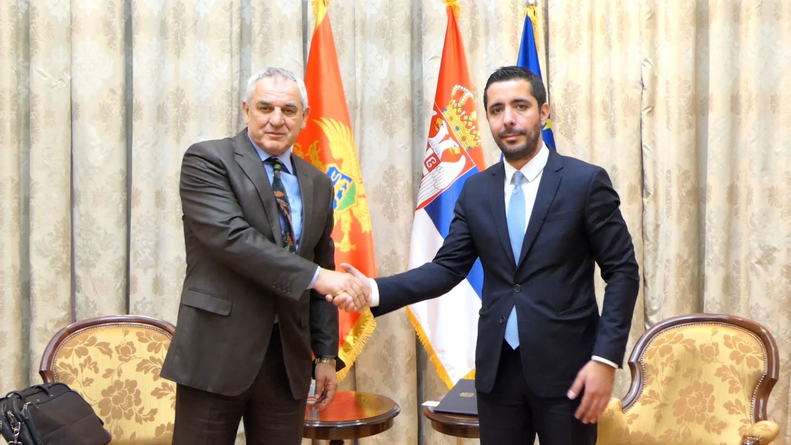 Mitrović sa ministrom Srbije Tomislavom Momirovićem