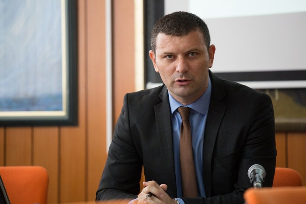 Prekić podsjeća: Komunisti su posao završavali sa pet službenih automobila