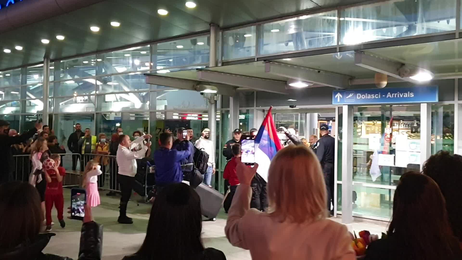 Bokser Petar Liješević dočekan na podgoričkom aerodromu