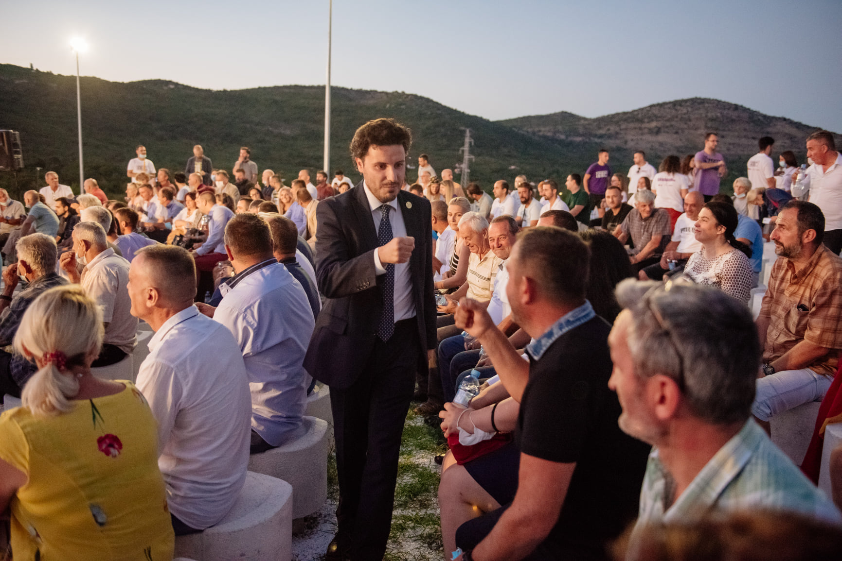 URA: Osuđujemo svaki vid šovinizma i ekstremizma, nadležni da pokažu da tome nema mjesta u CG