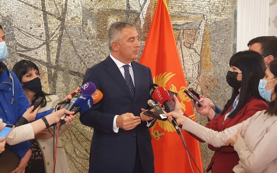 Đukanović: Divljanje na Miločeru će državu koštati sto miliona eura