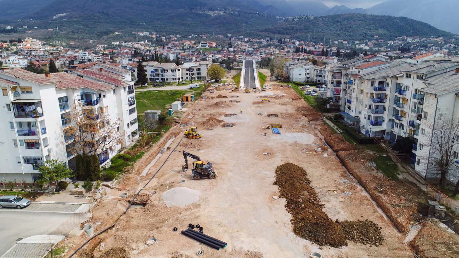 (VIDEO) Počela izgradnja kružnog toka i ulice ka nadvožnjaku u Bjelišima