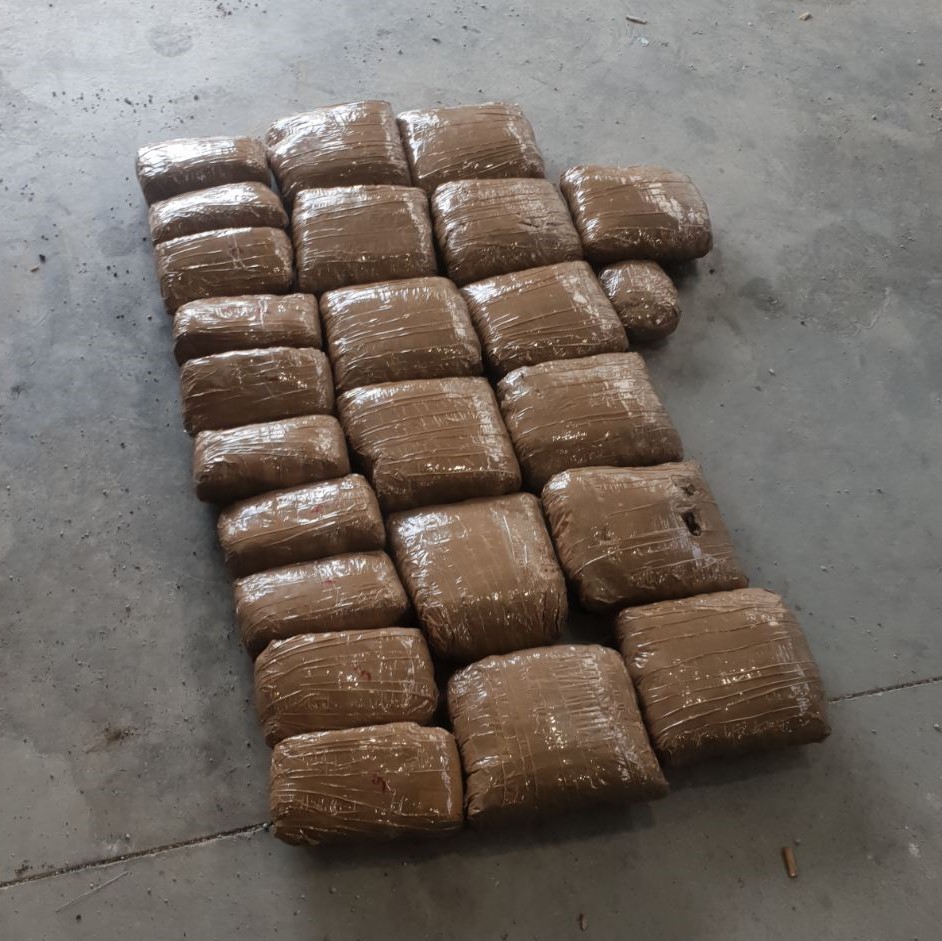 (VIDEO) Policija spriječila šverc 20 kg skanka na Ilinom brdu i uhapsila Podgoričanku
