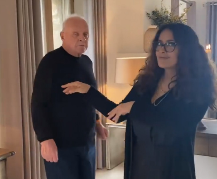 Entoni Hopkins proslavio Oskara sa Salmom Hajek (VIDEO)