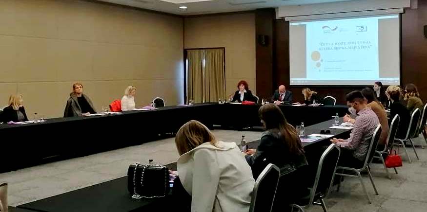 Okrugli sto Crnogorskog ženskog lobija: Novi trendovi trafikinga čak i na društvenim mrežama