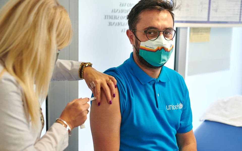 Begić i Medoks primili drugu dozu AstraZeneka vakcine