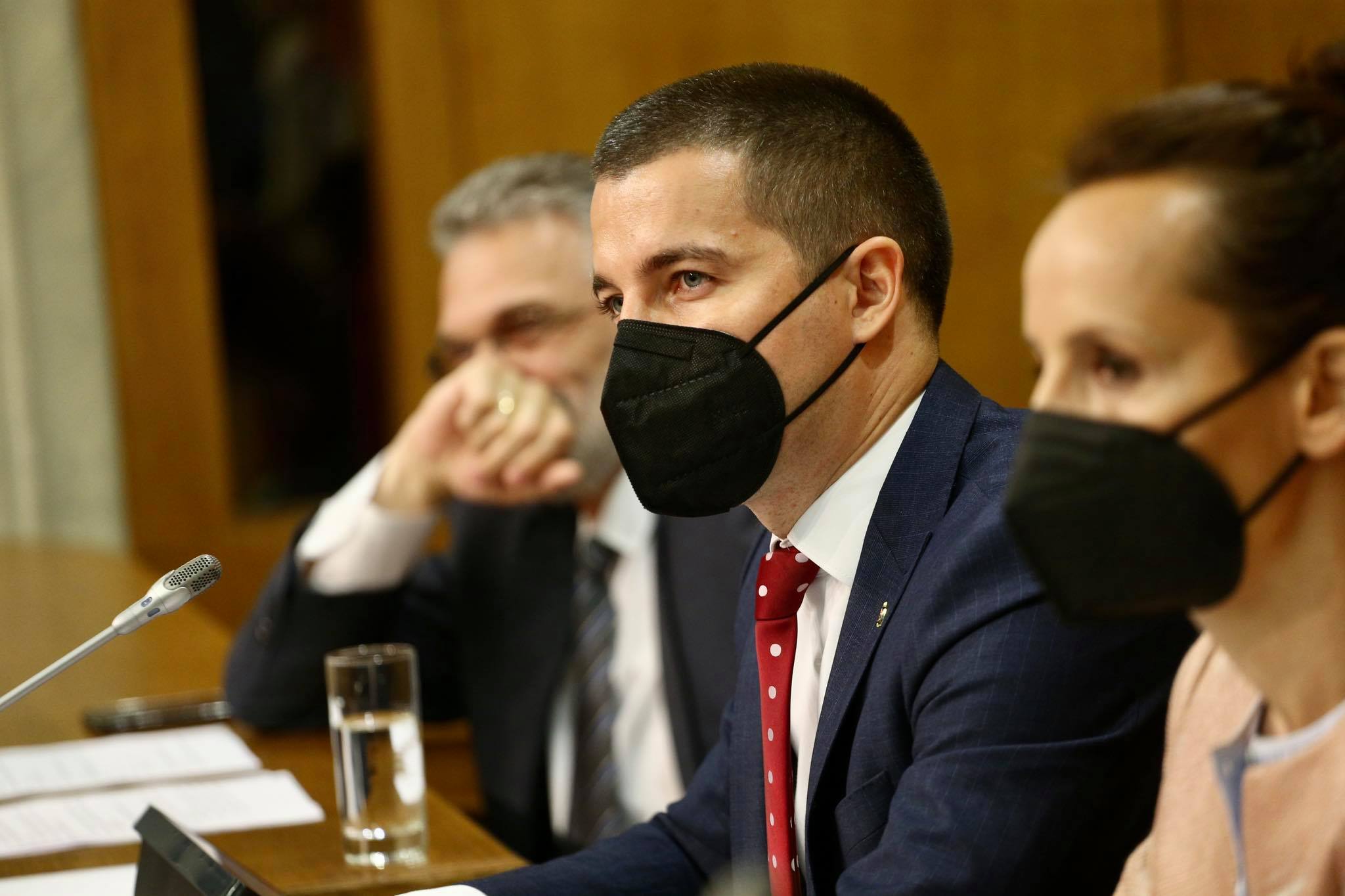 POTVRĐENO STANDARDU: Danas podnose inicijativu za smjenu Bečića