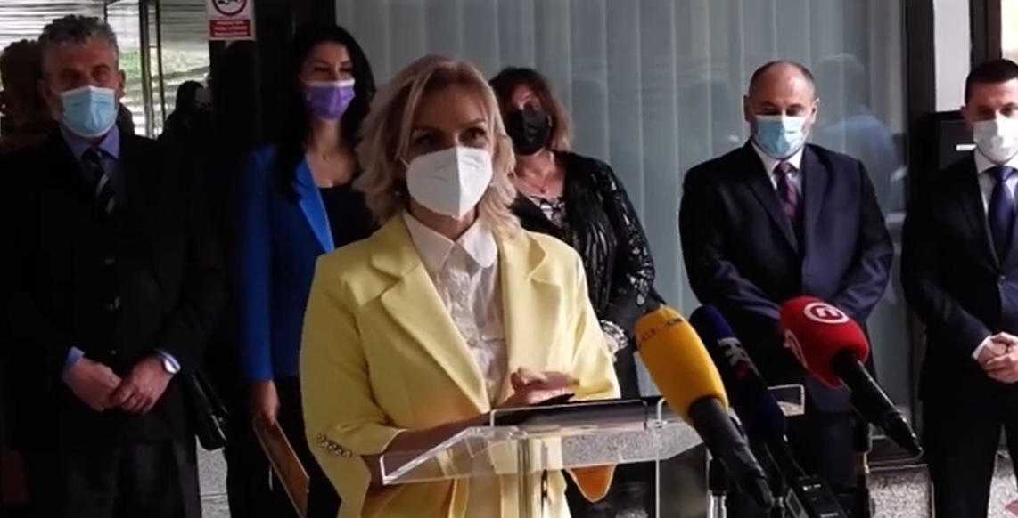 (VIDEO) ‘PROMAŠILA’ DRŽAVU: Borovinić Bojović se u Zagrebu obratila građanima CG