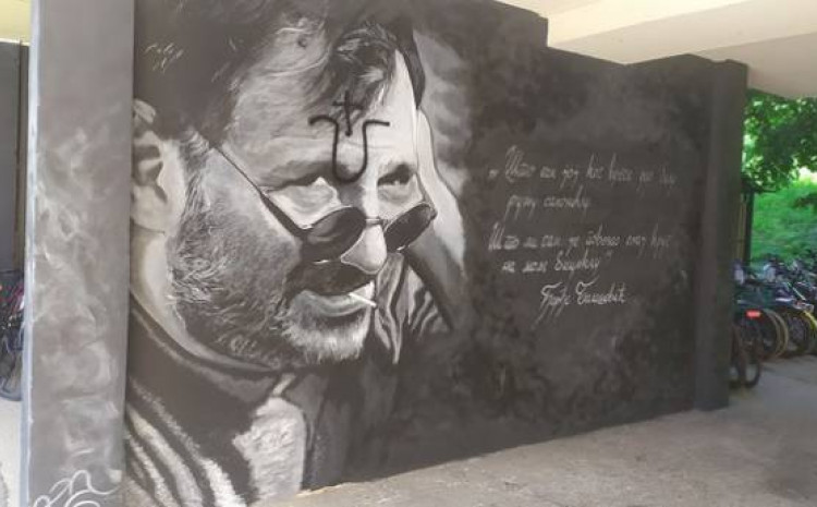 Ustaškim simbolom oskrnavljen mural posvećen legendarnom Đorđu Balaševiću
