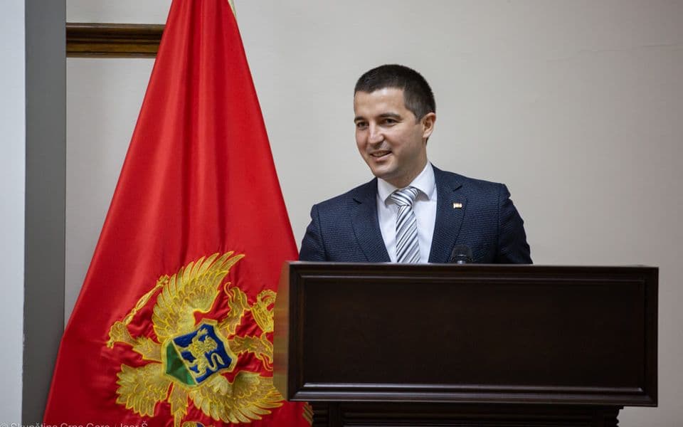 Bečić će se danas vakcinisati protiv koronavirusa