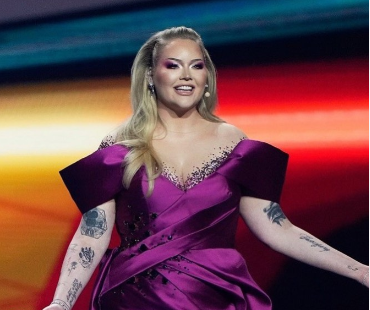 TAJNE iz života viditeljke EUROSONGA: Rodila se kao dječak, sa 19 postala žena!