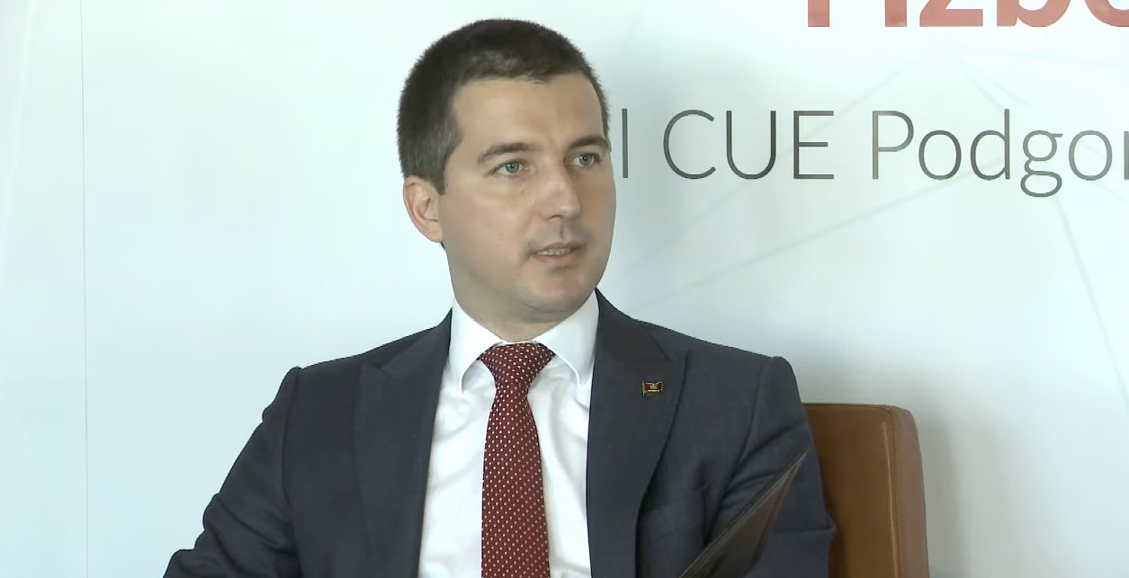 Bečić: Nama trebaju slobodni političari, sistem u kom neće biti vreća u kampanjama
