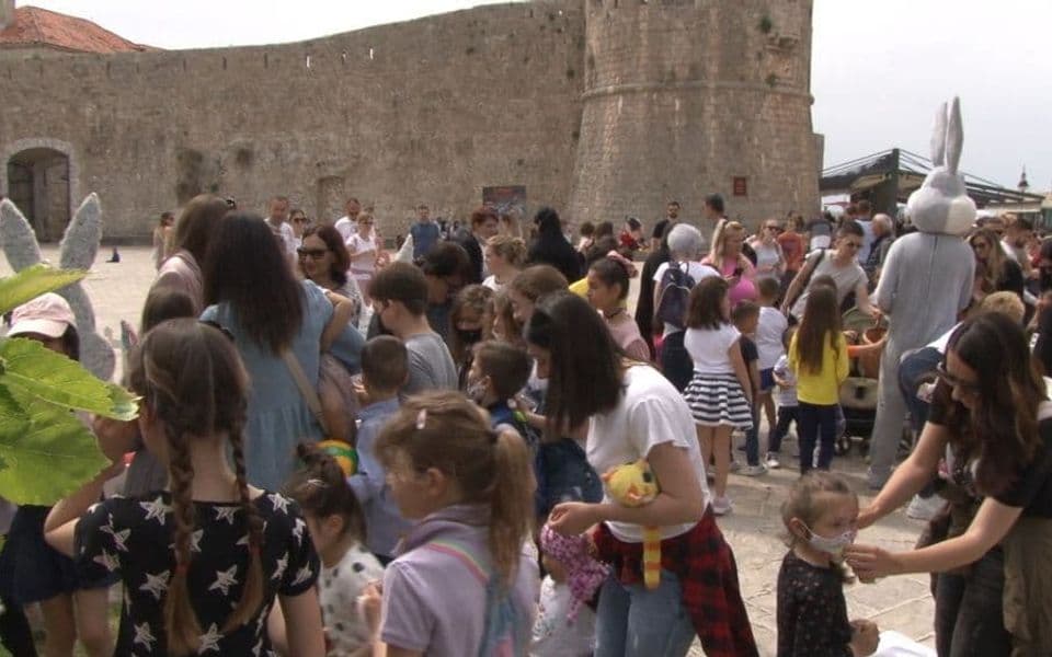 TO Budva najmlađe sugrađane i goste obradovala uskršnjim programom