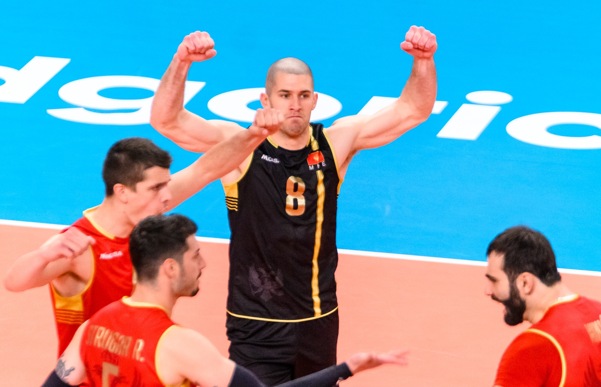 Popović čestitao crnogorskim odbojkašima