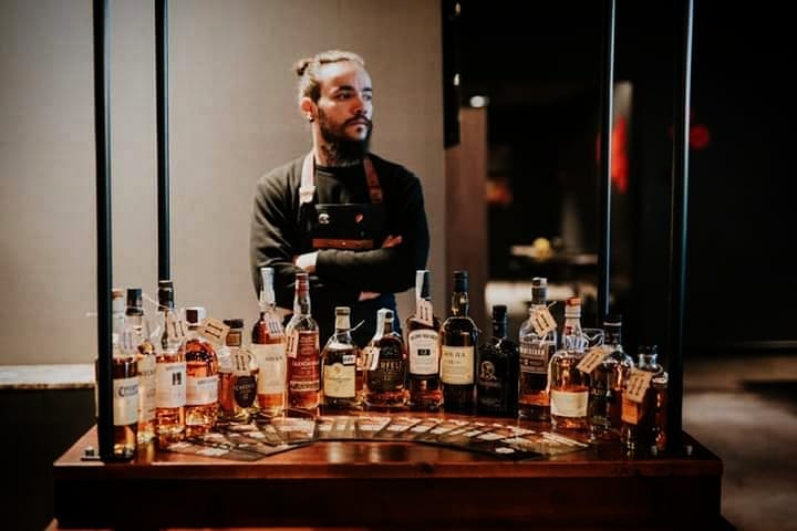 Barmen Nikola Ivanović za STANDARD: Prohibicija i prikrivanje ruma koka kolom “rodila” je našu profesiju, pandemija nas je skoro uništila