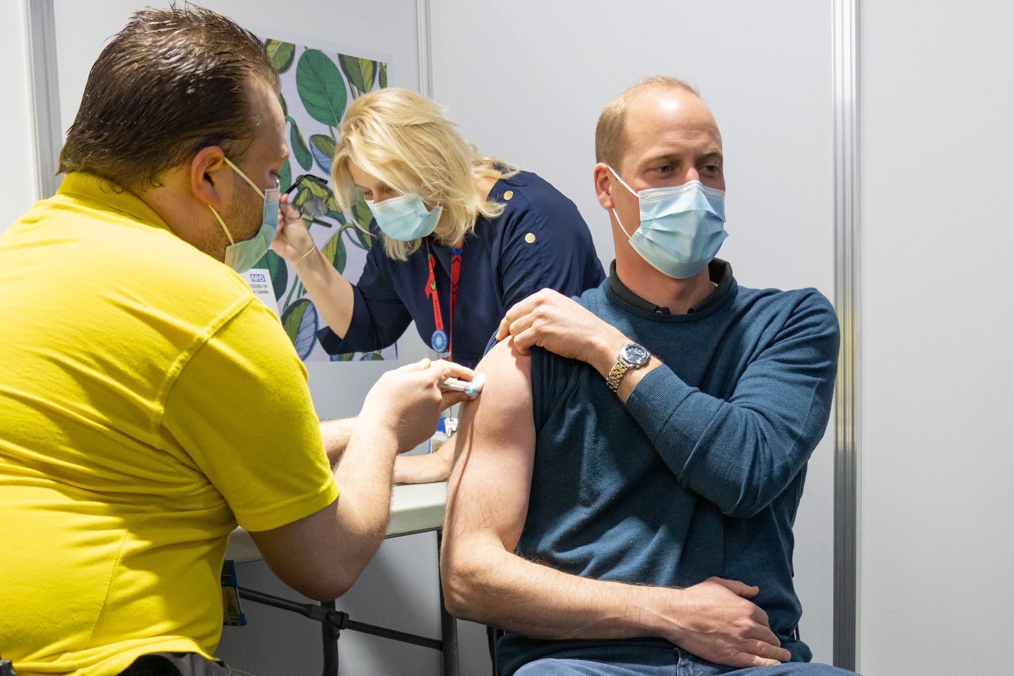 Princ Vilijam primio prvu dozu vakcine protiv koronavirusa